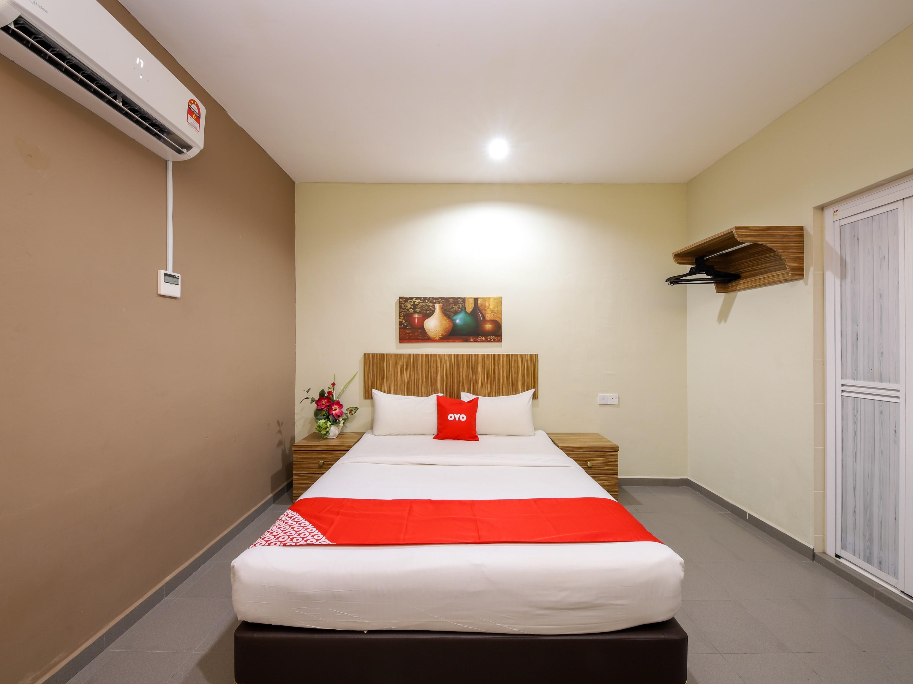Oyo 89839 Riaz Hotel Малакка Экстерьер фото