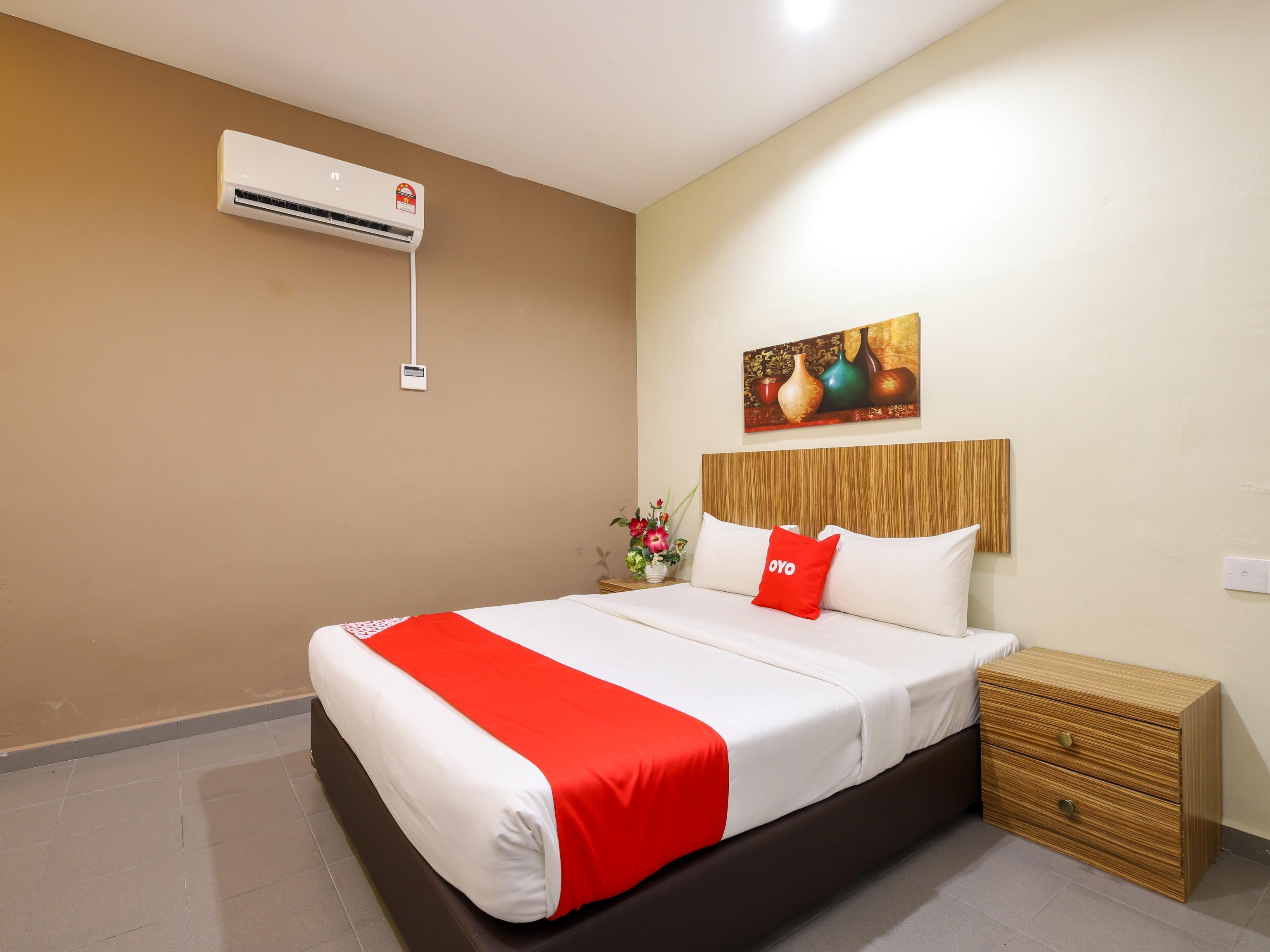 Oyo 89839 Riaz Hotel Малакка Экстерьер фото